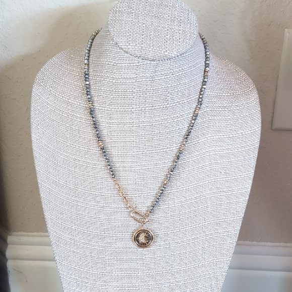Elegant Gold and Gray Necklace - Picture 1 of 4